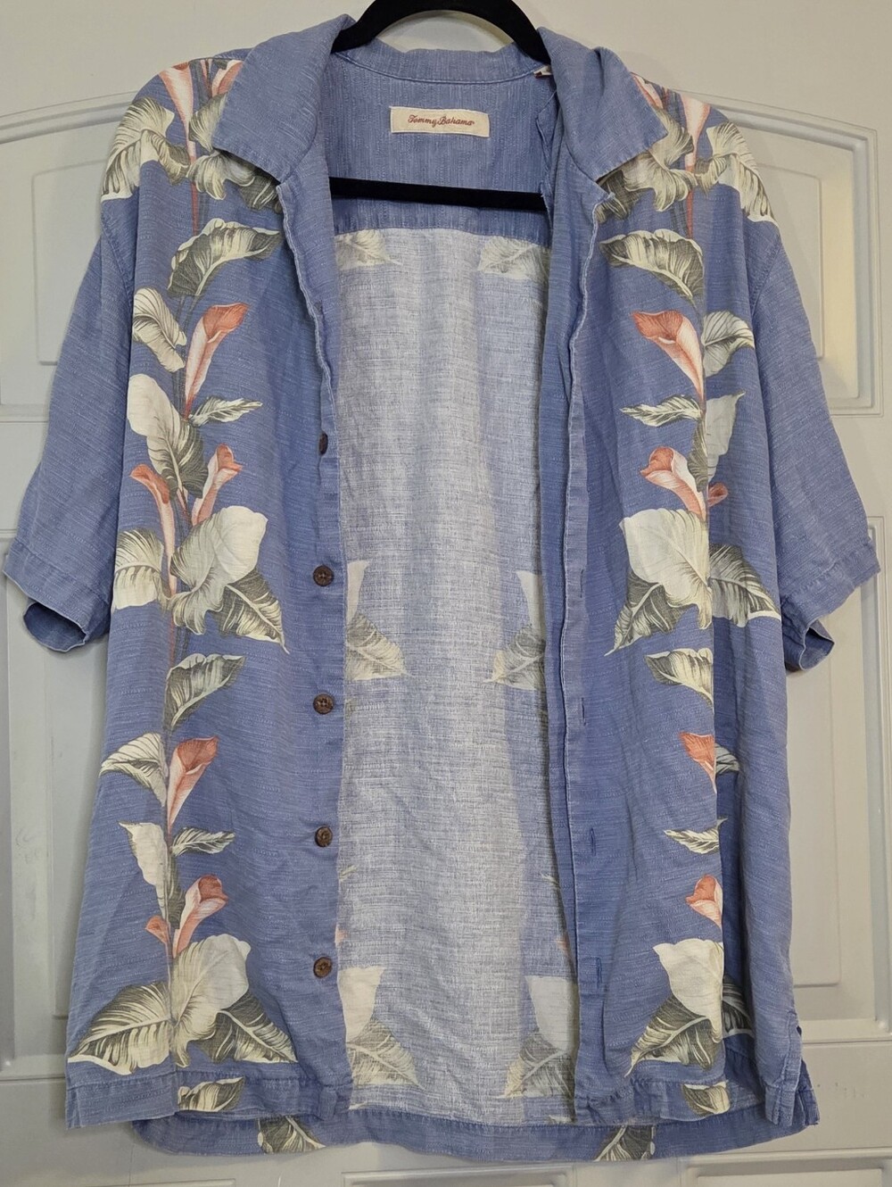 Tommy Bahama Light Blue Silk Button-Up Shirt with Floral Pattern
